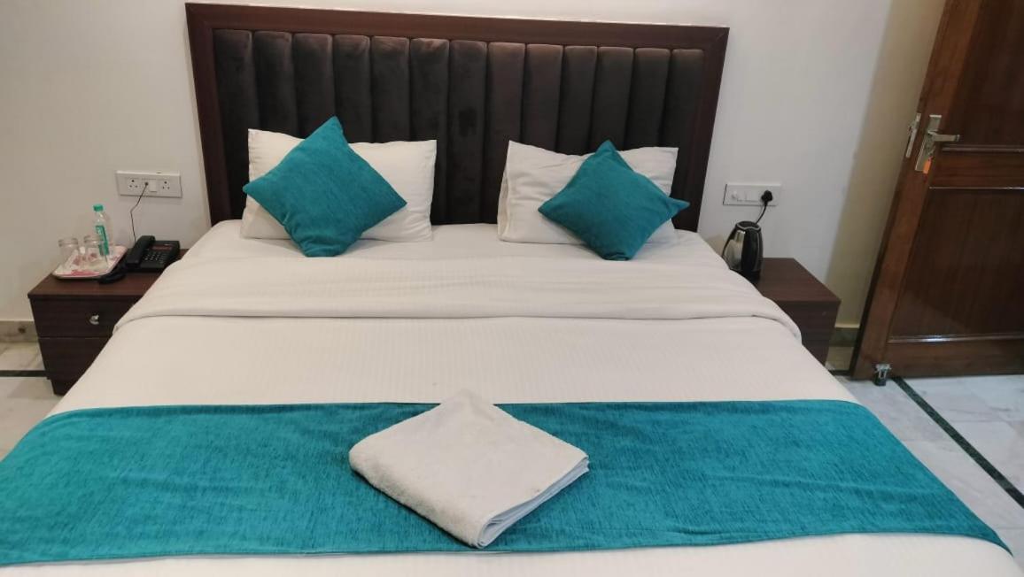Lavish Living Villa Varanasi Ngoại thất bức ảnh